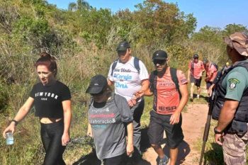 Durante a subida, os guardas orientaram os participantes quanto à segurança local