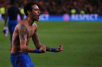 Vivendo o auge na Europa, Neymar faz o impossível e conduz o Barça em "remontada" histórica na Champions League. Foto | Sergio Perez | Reuters