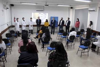 Prefeitura e Gensa prestam homenagem a profissionais da saúde do Hospital Dom João Becker