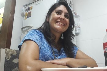 Rosane Castro é uma contadora de histórias que tem na atividade, hoje, seu principal ganha pão