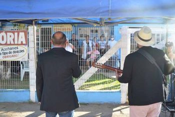A primeira atividade do projeto aconteceu em frente ao Lar Vitória