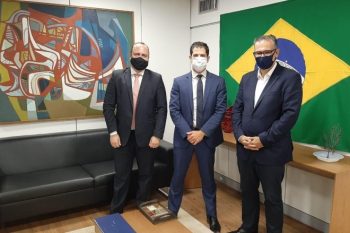 Prefeito esteve reunido com representantes do Governo Federal em Brasília nesta quinta-feira, 27. Foto: Divulgação