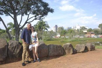 Casados há dez dias, Maribel e Rafaeli estão em lua-de-mel no Brasil