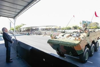 Michel Temer no desfile de 7 de setembro em Brasília: recepcionado com vaias