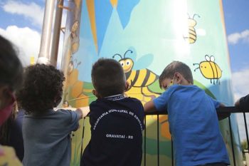 Artista visual apresentou a proposta para a equipe diretiva, que acabou acatando a ideia