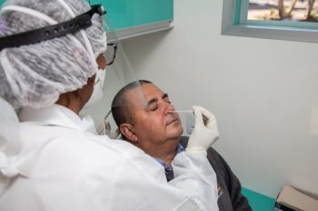 Testagem é a aposta do governo para evitar a rápida expansão do vírus após as primeiras semanas do ano. Vacinação continua e clínicas para positivados serão abertas nos próximos dias. Foto: Divulgação/PMC