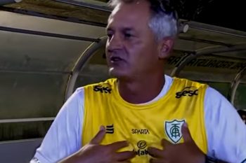 Técnico do América, Lisca lembra que a pandemia tem feito vítimas e não é hora para arrefecer os cuidados. Foto: Reprodução