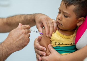 Vacinação para crianças está disponível em 13 unidades de saúde de Canoas. Foto: Thiago Guimarães/ECom PMC