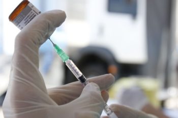 Salas de vacinação em todos os postos de Saúde estão oferecendo doses da trivalente à população novasantarritense. Foto: Arquivo RB