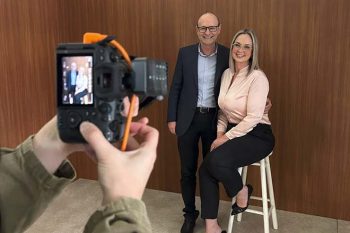 Vanessa, com Miki, anuncia pré-candidatura em vídeo, hoje
