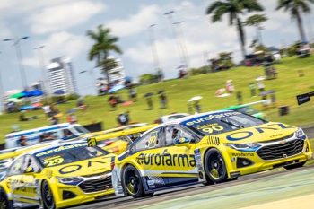 Carros e pilotos da equipe de Stock Car Eurofarma-RC estarão no Capão do Corvo na quinta. Foto: Ricardo Saibro/Divulgação