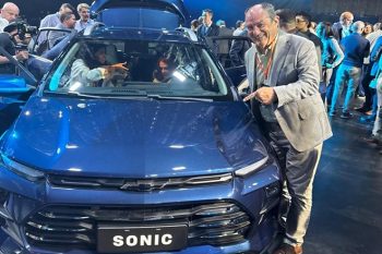 Prefeito acompanhou em SP o lançamento do novo carro made in Gravataí